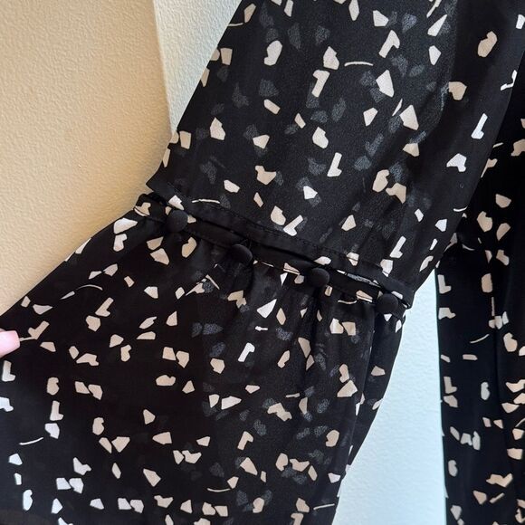 Alfani Black and White Abstract Blouse - Picture 4 of 6